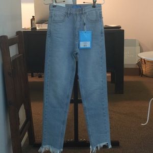 MiH Mimi Jean 24 in Catbird